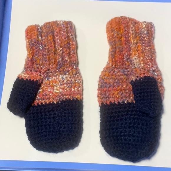 Handmade Mittens - Picture 3 of 6